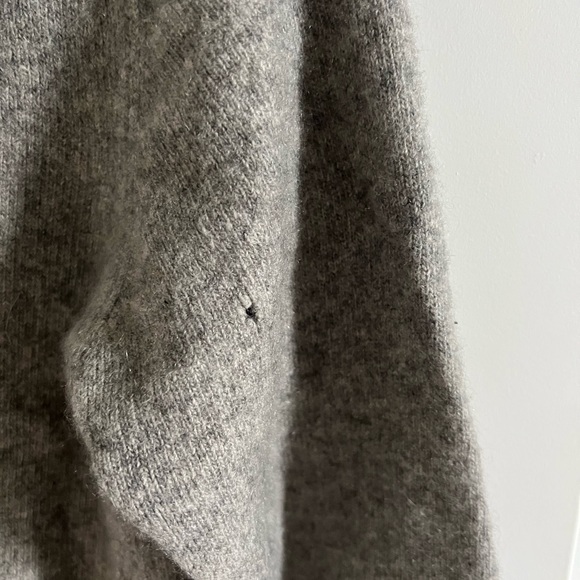 Neiman-Marcus 100% cashmere polo sweater - Picture 8 of 8